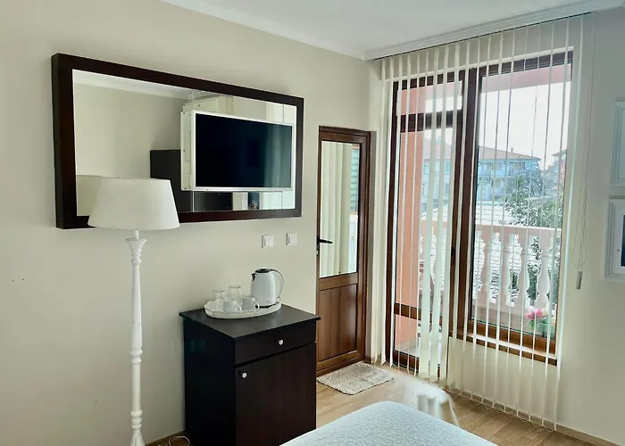 招待所 Red House Family *