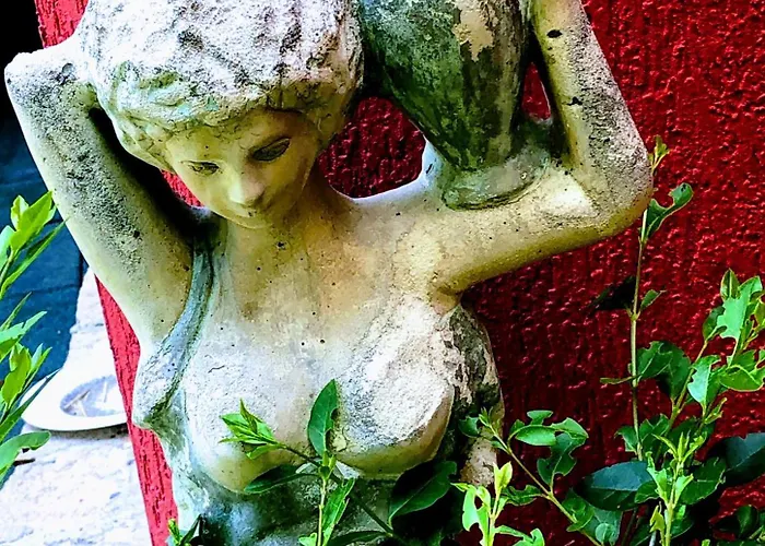 Red House Family 招待所