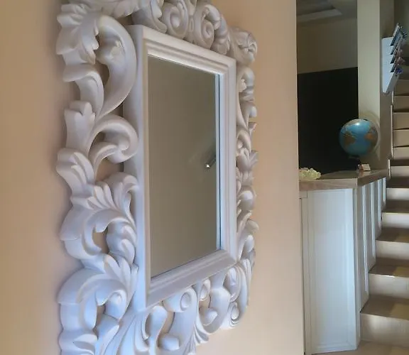 招待所 Red House Family