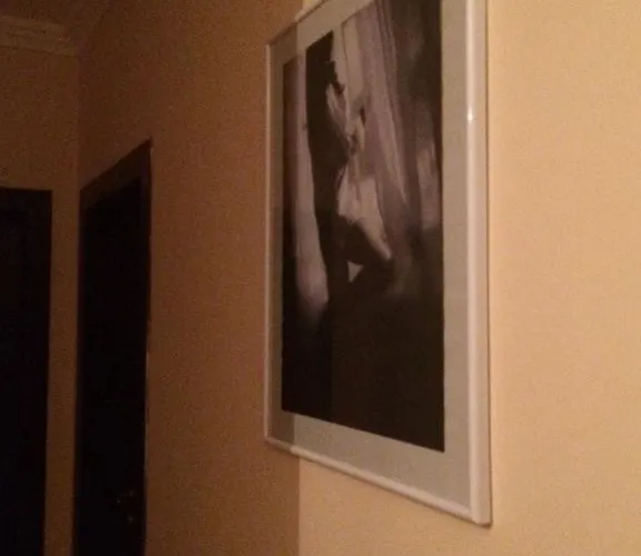 招待所 Red House Family 拉夫达