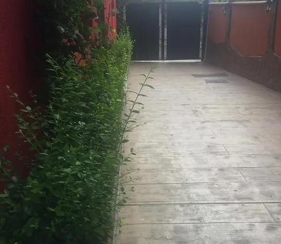 招待所 Red House Family *