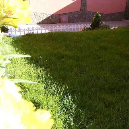 Guest house Red House Family *