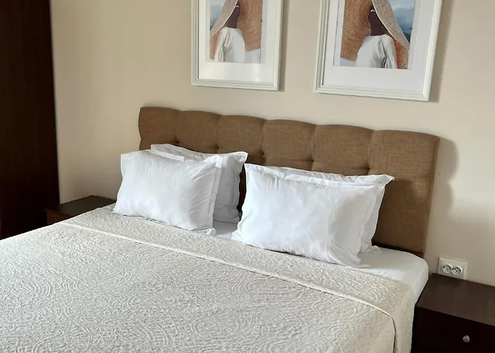 Pensión Red House Family