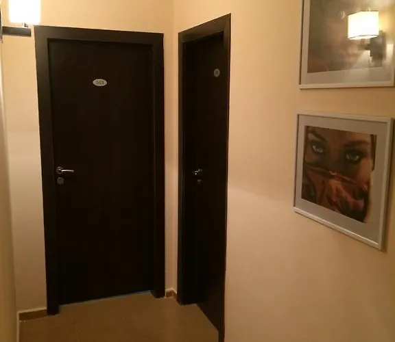 Pensión Red House Family *