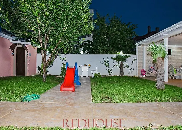 Red House Family * Ravda