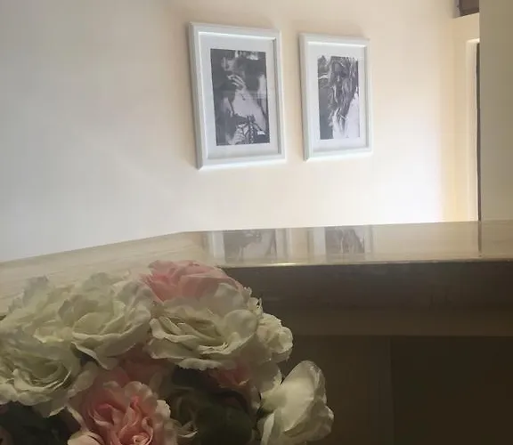 Pensión Red House Family